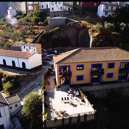 Alojamientos Rurales Hurdes Altas - La Antigua Guarderia Casares de las Hurdes Exterior foto